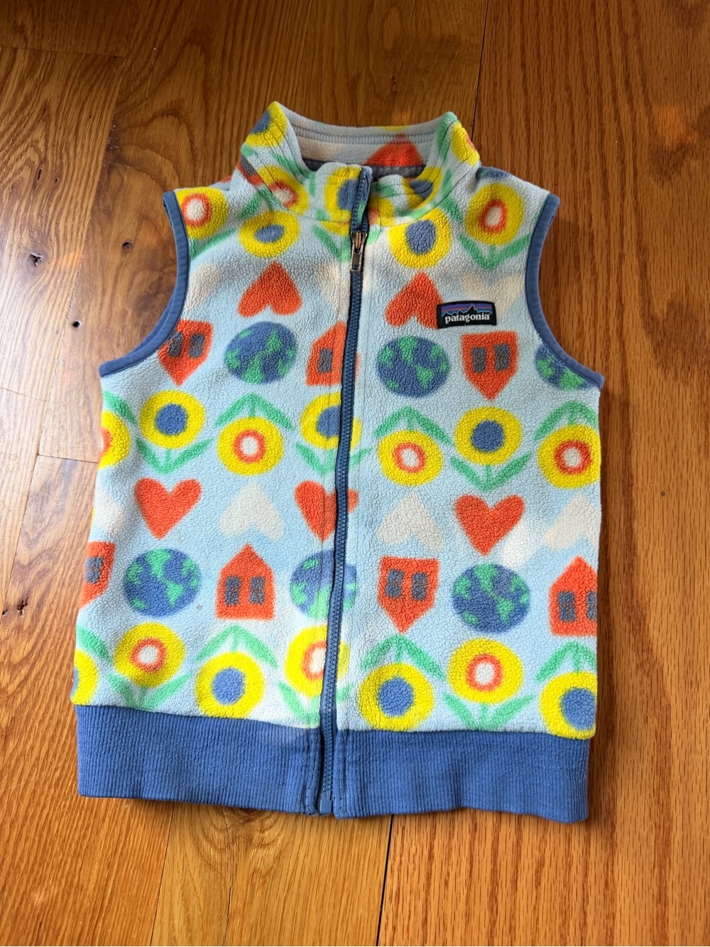 Patagonia Kids 4T cute vest! 🏠 🌼 🌍